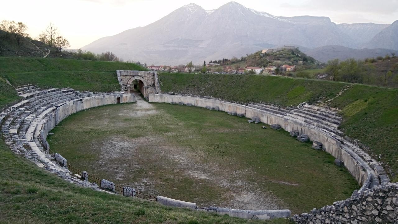 B&B A Casa Di Nonna Massa d'Albe Экстерьер фото