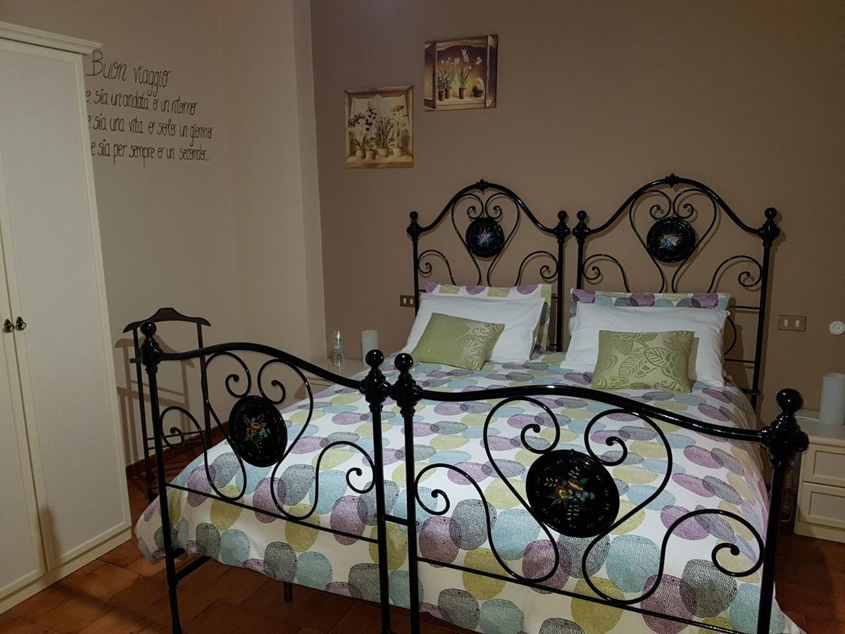B&B A Casa Di Nonna Massa d'Albe Экстерьер фото