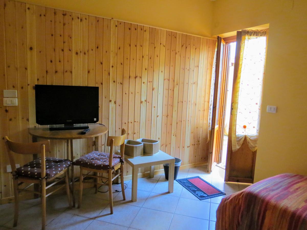 B&B A Casa Di Nonna Massa d'Albe Экстерьер фото