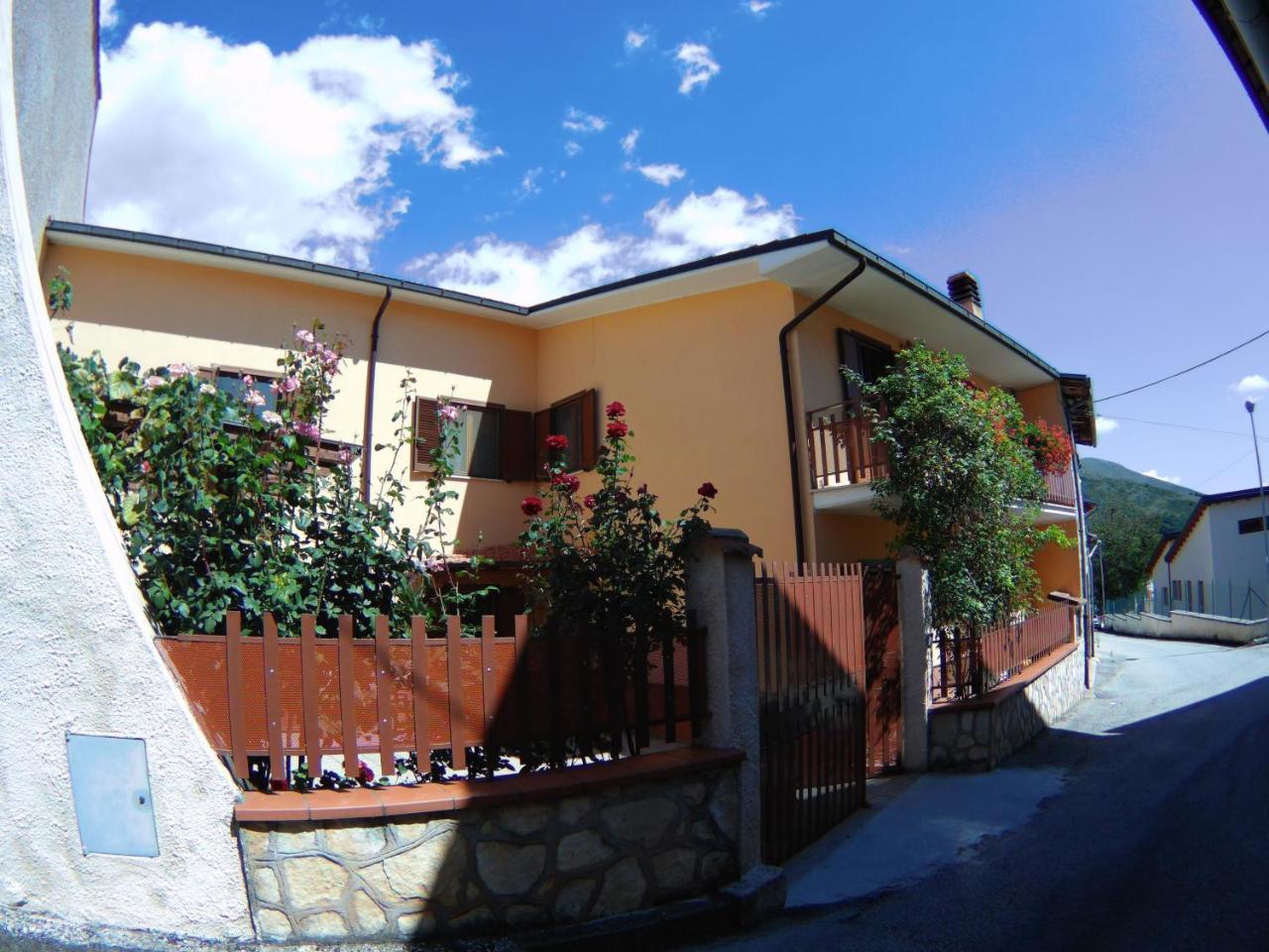 B&B A Casa Di Nonna Massa d'Albe Экстерьер фото